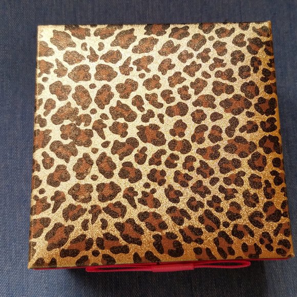 💄💋Betsey Johnson RARE & HARD TO FIND Lipstick Charm Bracelet - NWT&B💋💄 - Picture 13 of 15